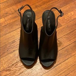 White House Black Market pumps